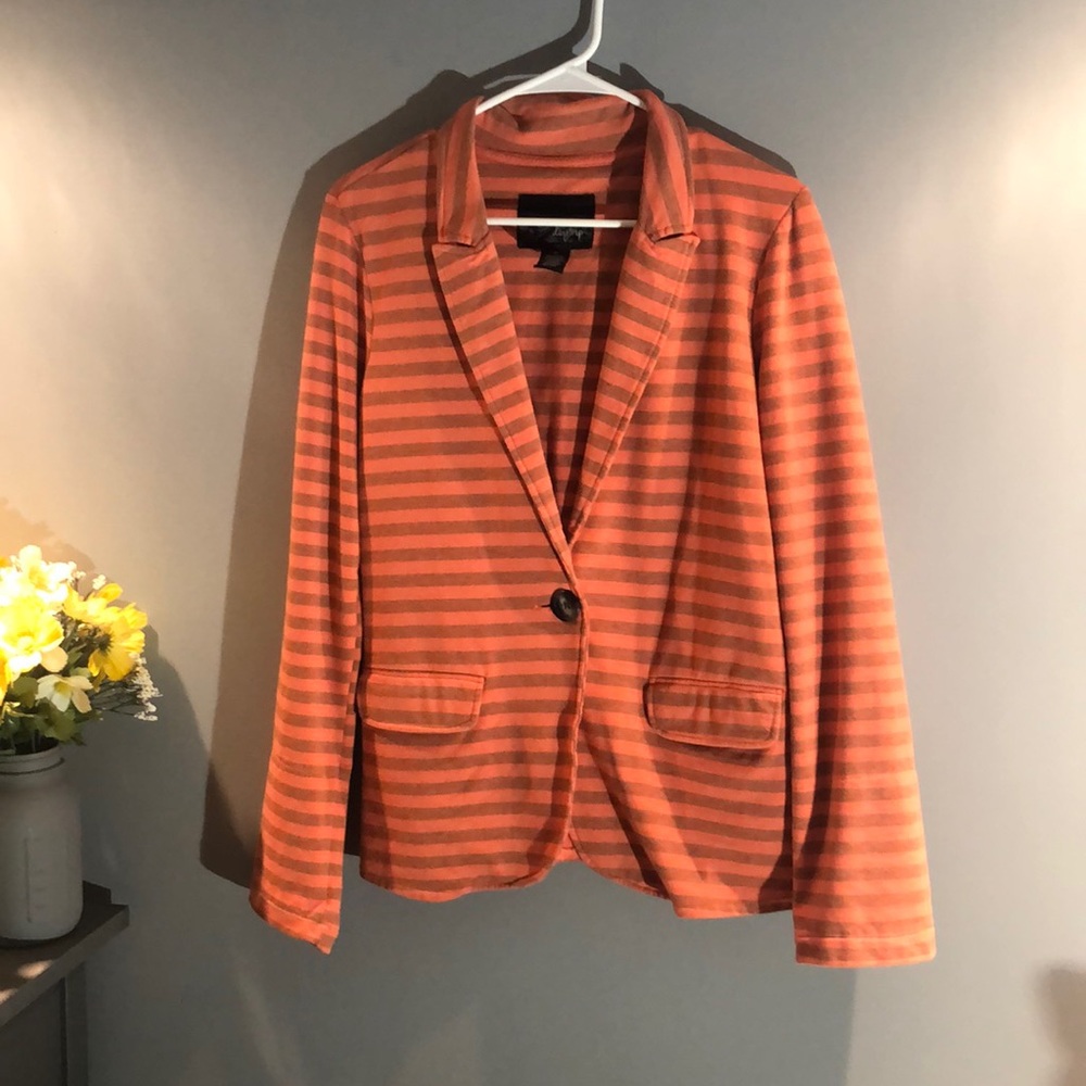 Daytrip Size Medium Cotton blazer.